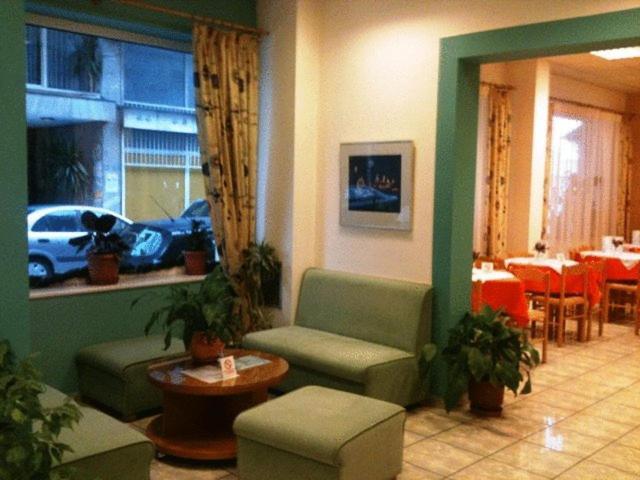 Hotel Avra Volos Exteriör bild